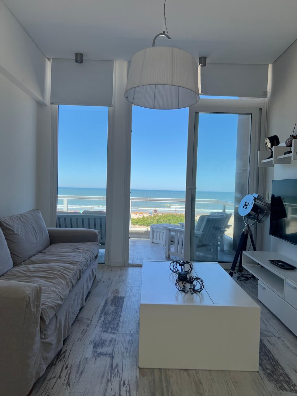 Living con vista al mar del Penthouse UF26
